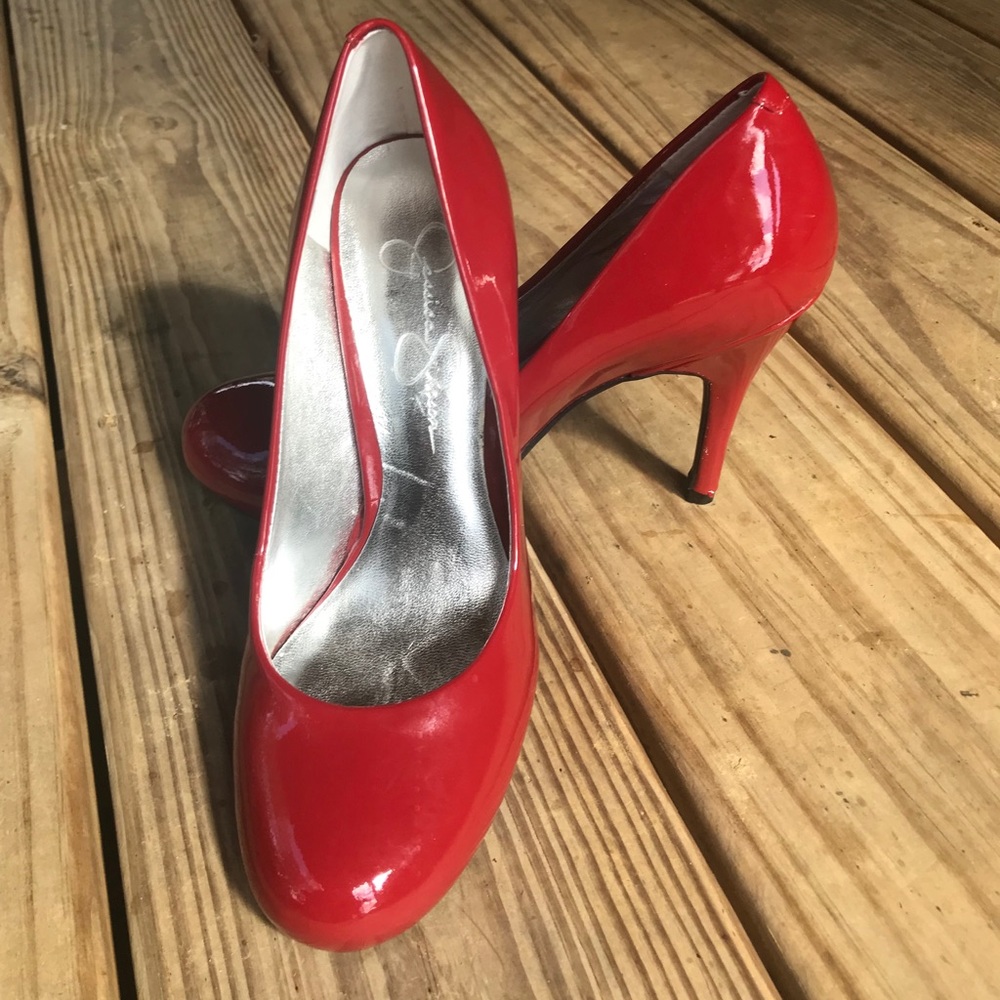 Jessica Simpson Red Patent Leather pumps
